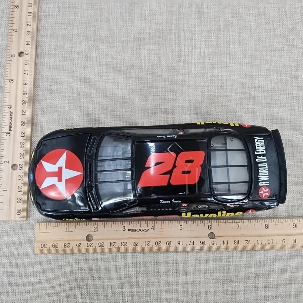 1:24 Action Diecast Nascar 1999 Kenny Irwin #28 Ford Taurus Texaco Mac Tools